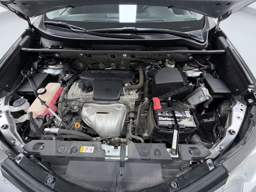 Used 2018 Toyota RAV4 XLE AWD/4WD image 19