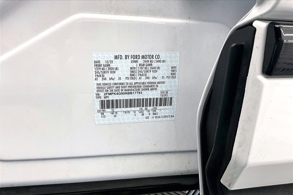 Used 2022 Ford Edge SE w/ Black Appearance Package image 35