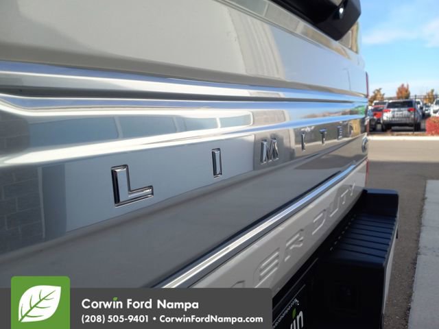 Used 2018 Ford F450 Limited w/ FX4 Off-Road Package image 31