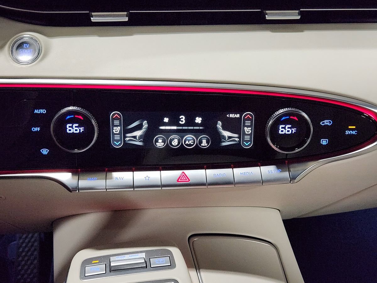 Used 2024 Genesis Electrified GV70 w/ Prestige Package AWD/4WD image 33