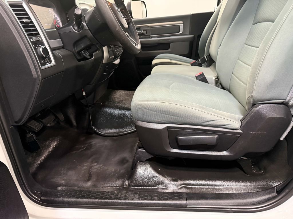 Used 2018 RAM 3500 SLT w/ Snow Chief Group image 56