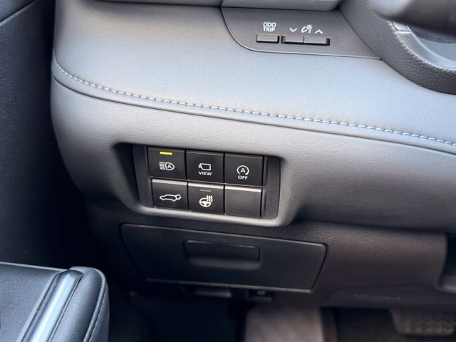 Used 2024 Toyota Highlander Platinum AWD/4WD image 21