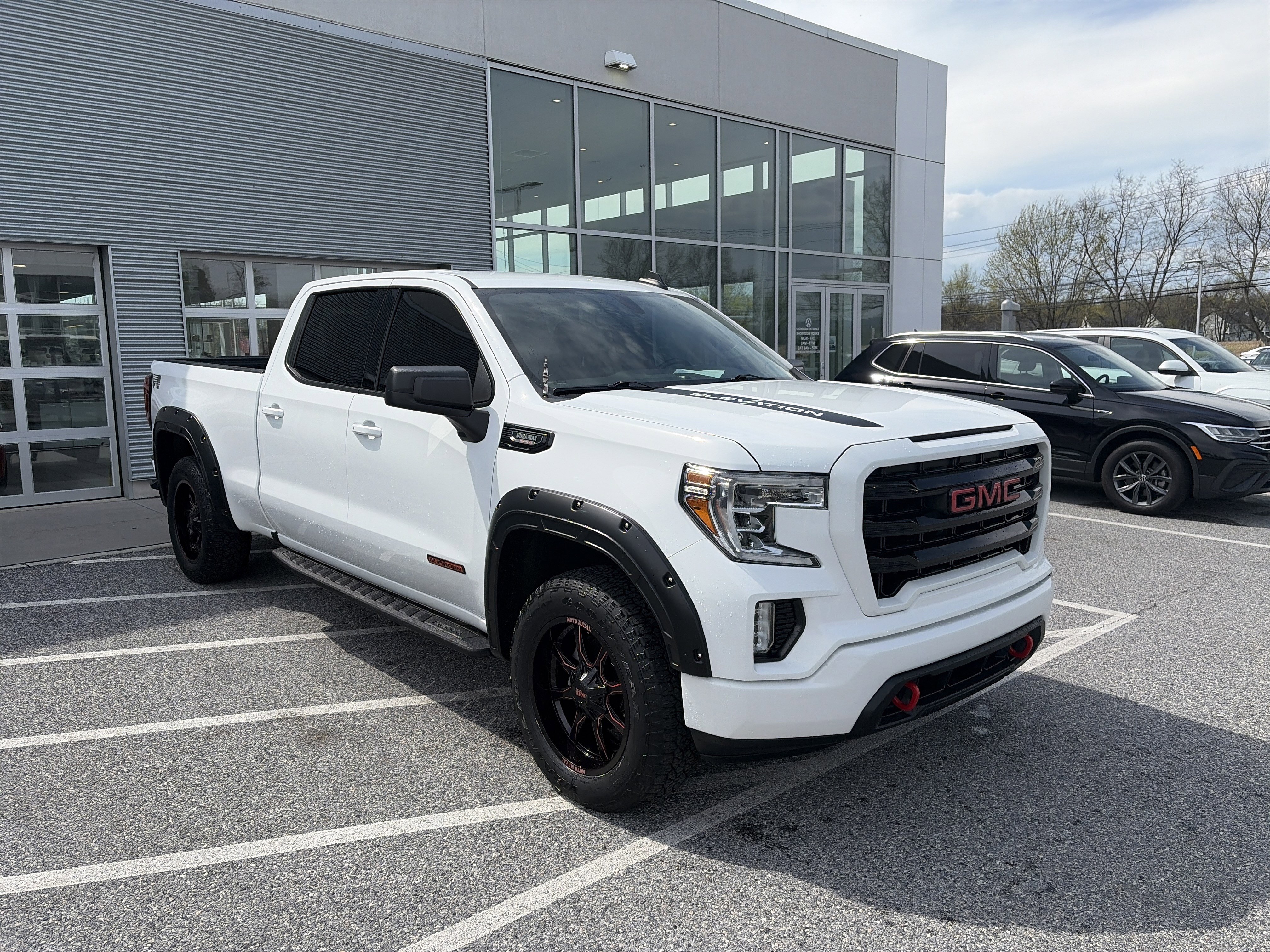 Used 2020 GMC Sierra 1500 Elevation image 3
