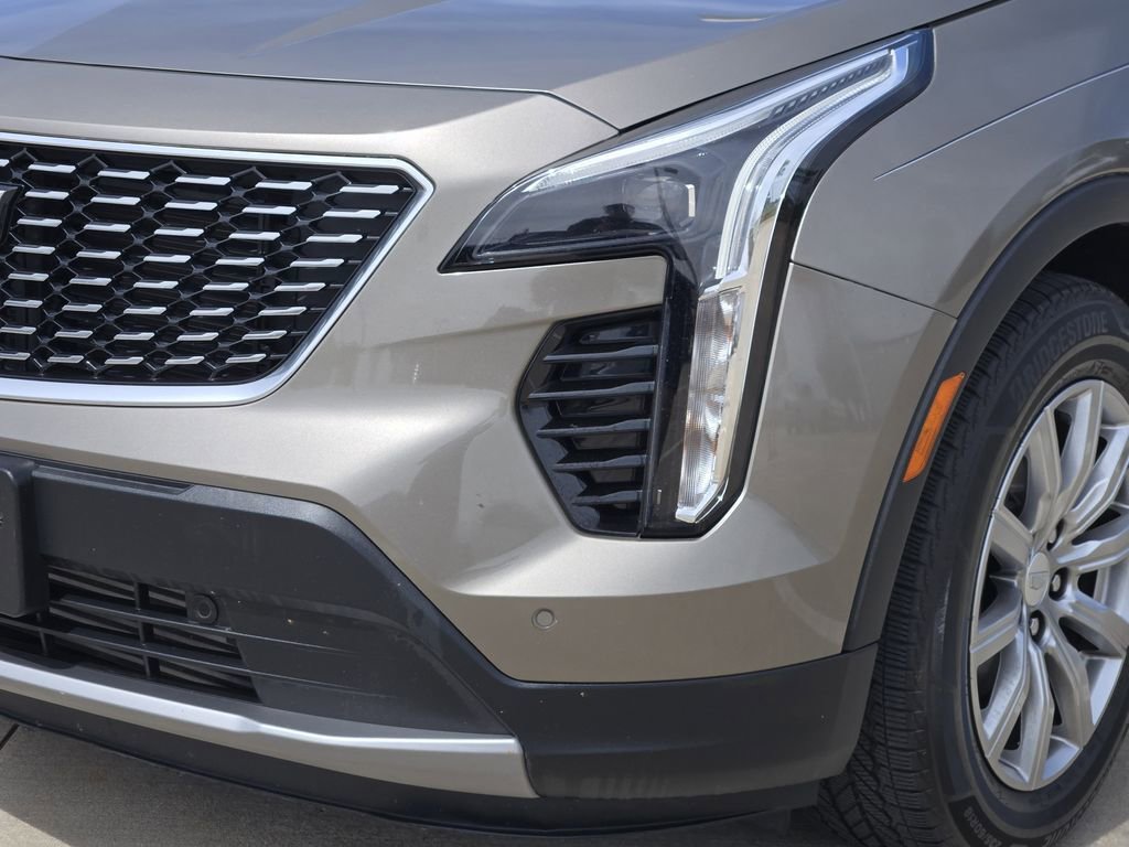 Used 2020 Cadillac XT4 Premium Luxury w/ Cold Weather Package image 10