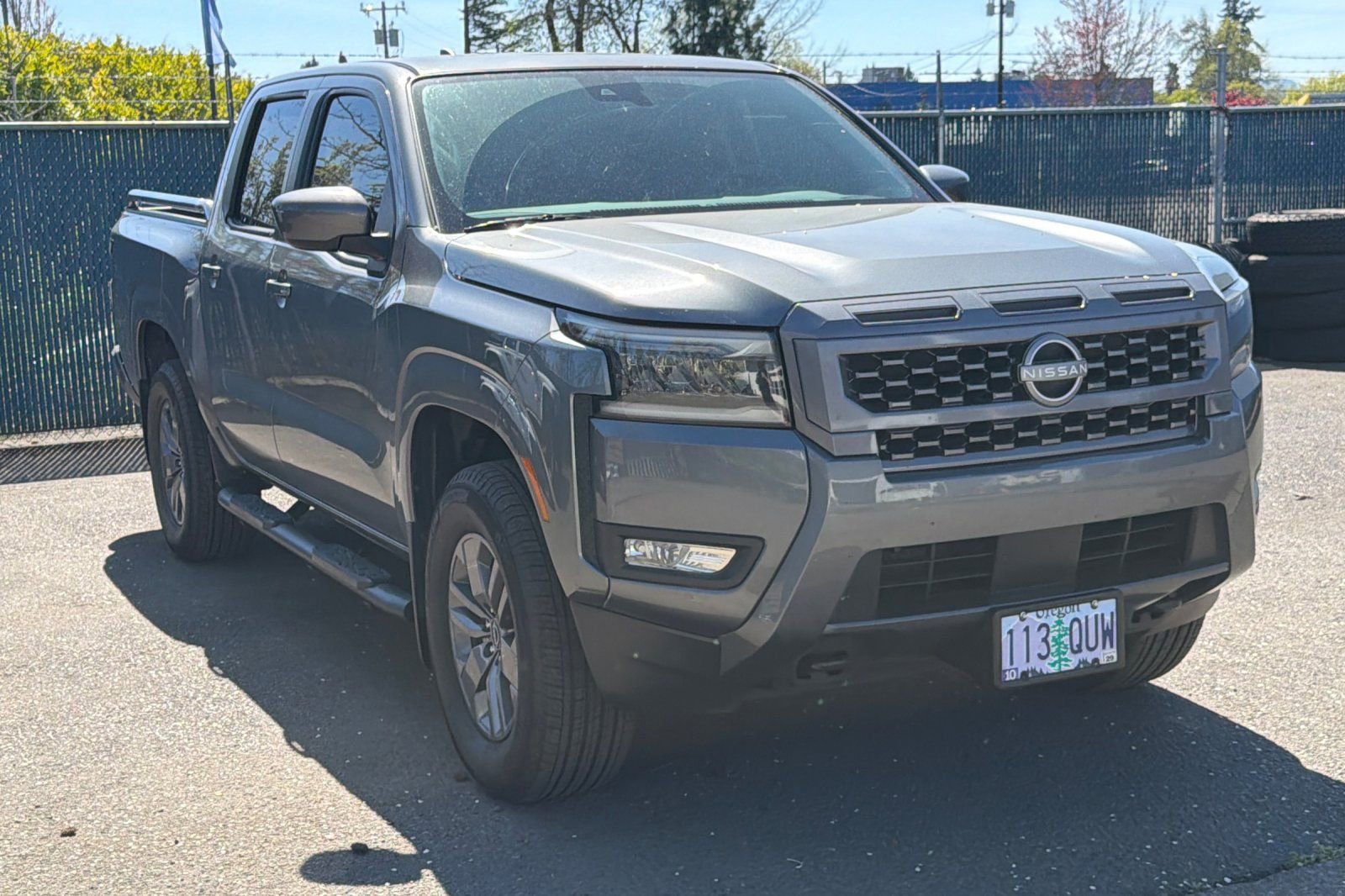 Used 2025 Nissan Frontier SV image 2