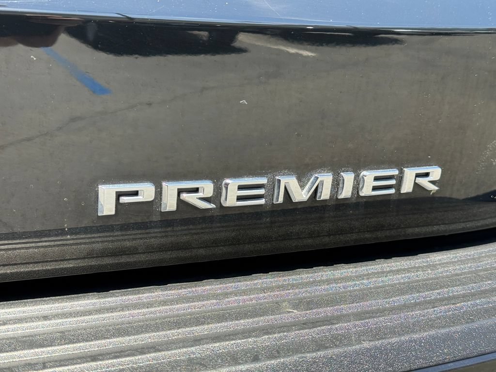 Used 2025 Chevrolet Tahoe Premier AWD/4WD image 11