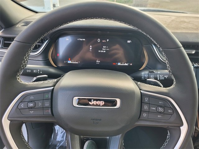 New 2025 Jeep Grand Cherokee Altitude image 29