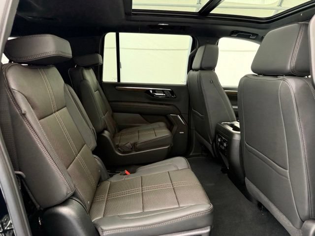 New 2026 Chevrolet Suburban High Country AWD/4WD image 28