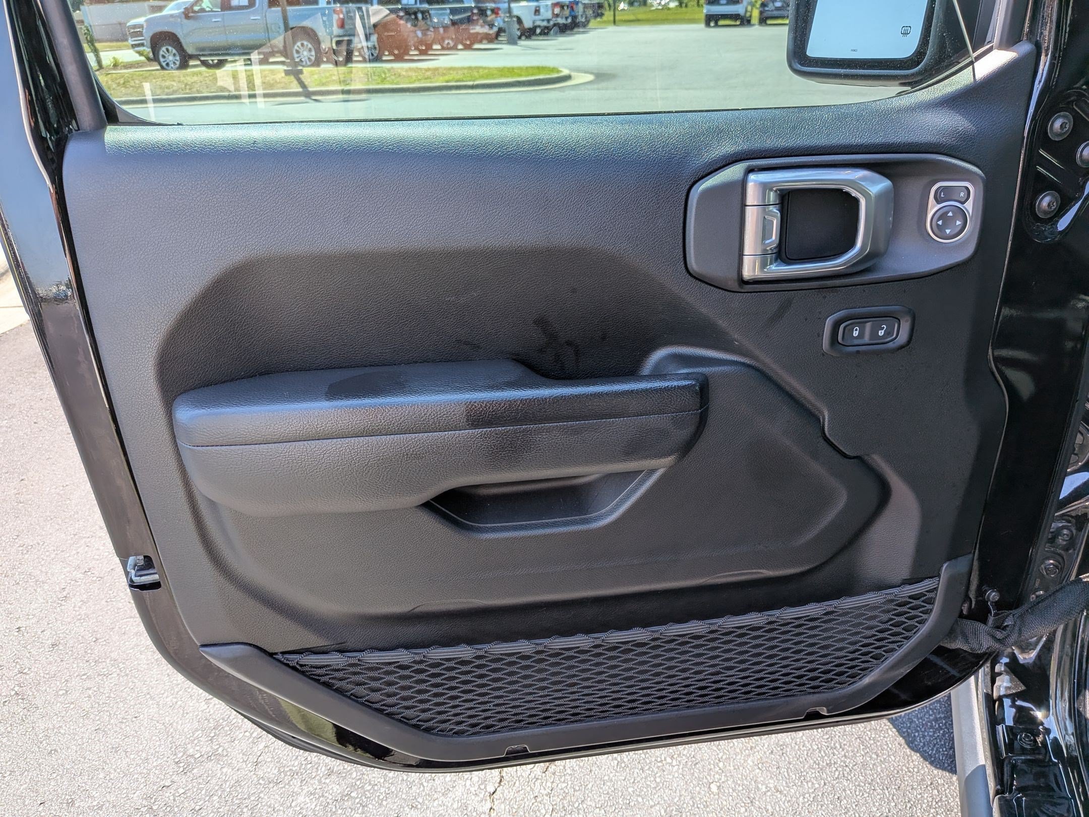 Used 2022 Jeep Wrangler Unlimited Sport AWD/4WD image 10