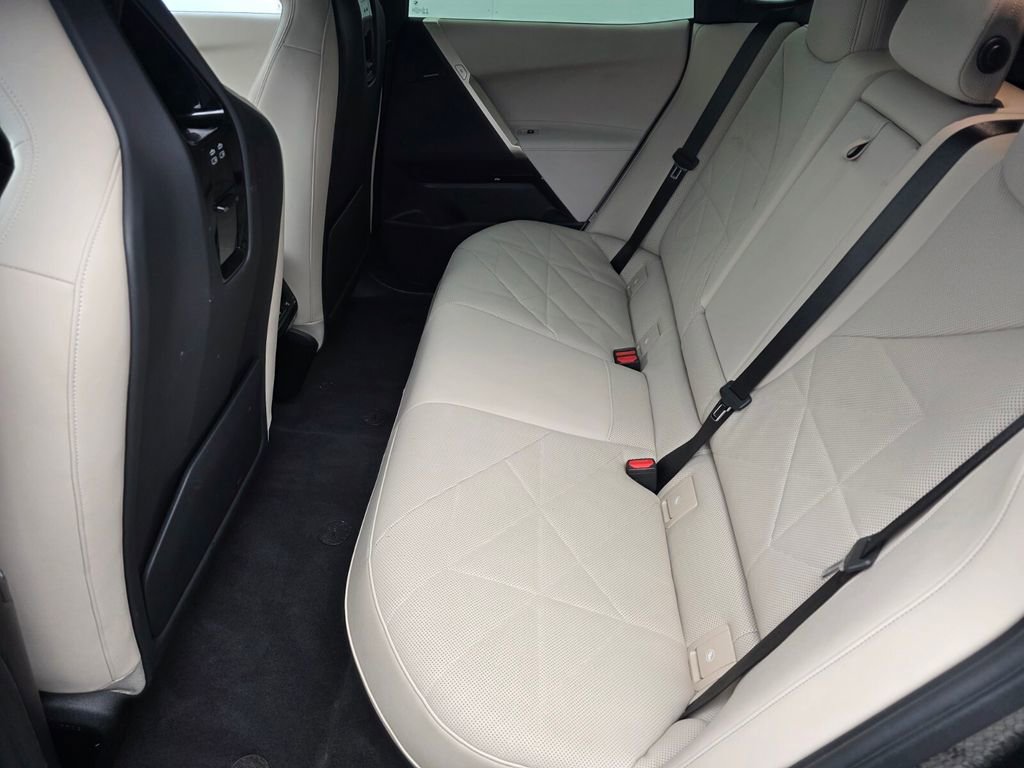 Used 2023 BMW iX xDrive50 w/ Sport Package image 14