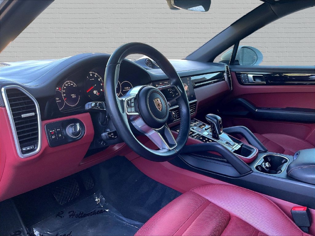 Used 2022 Porsche Cayenne Coupe w/ Premium Package AWD/4WD image 13