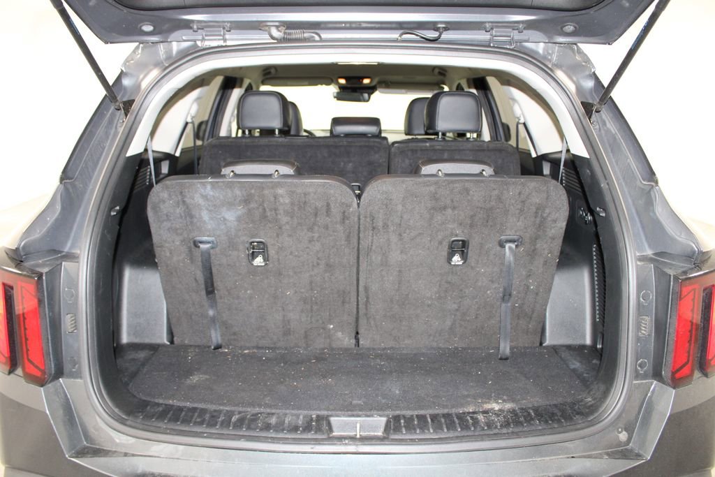 Used 2024 Kia Sorento S image 13