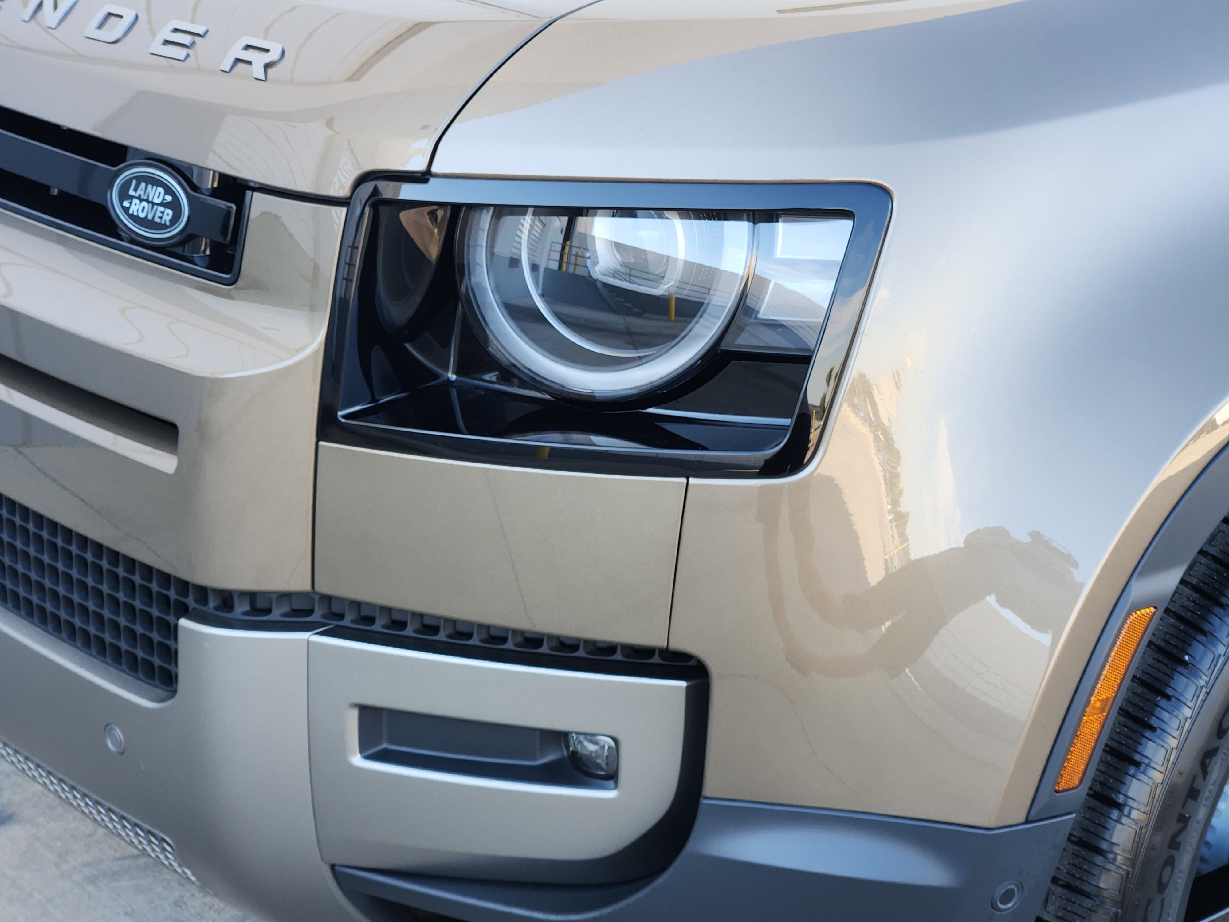 New 2026 Land Rover Defender 110 S image 9