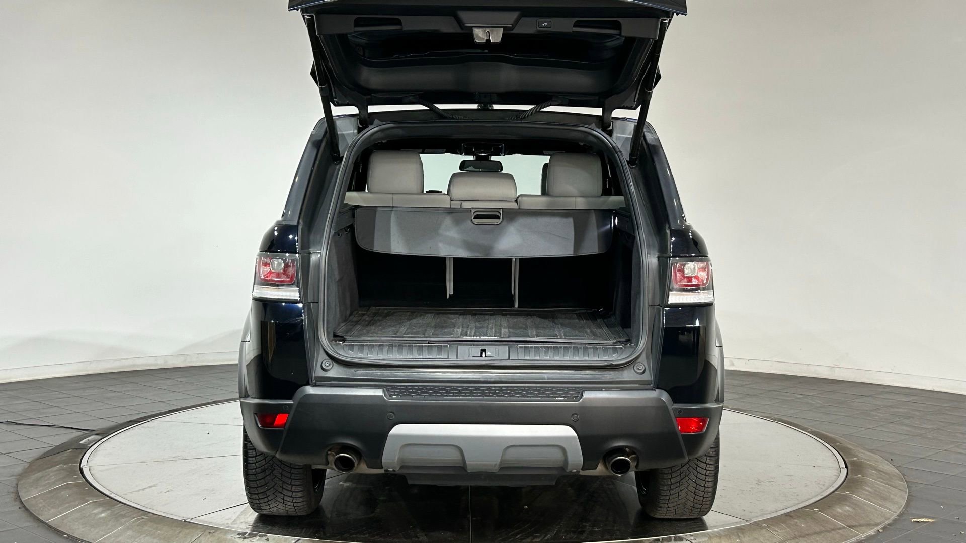 Used 2016 Land Rover Range Rover Sport HSE AWD/4WD image 27