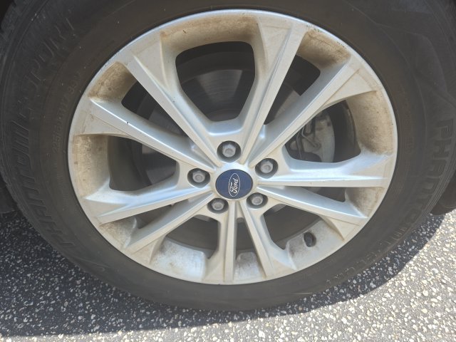 Used 2019 Ford Escape SE FWD image 12