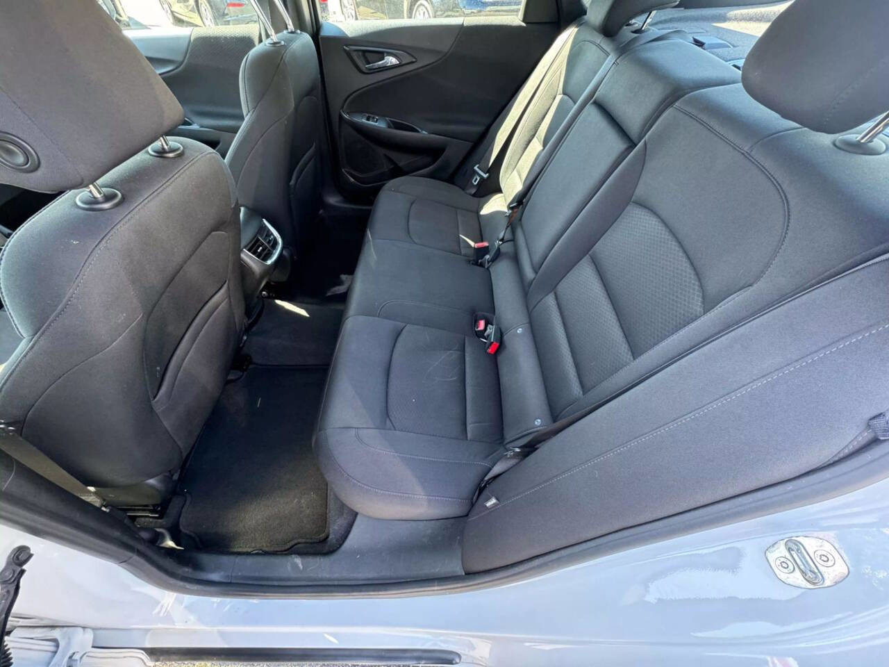 Used 2021 Chevrolet Malibu LT image 17