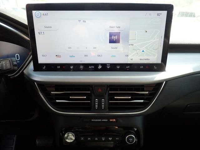 Used 2023 Ford Escape Platinum image 29