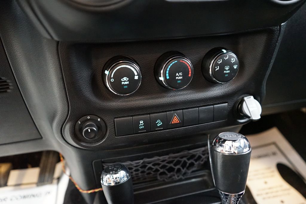 Used 2017 Jeep Wrangler Sport AWD/4WD image 33