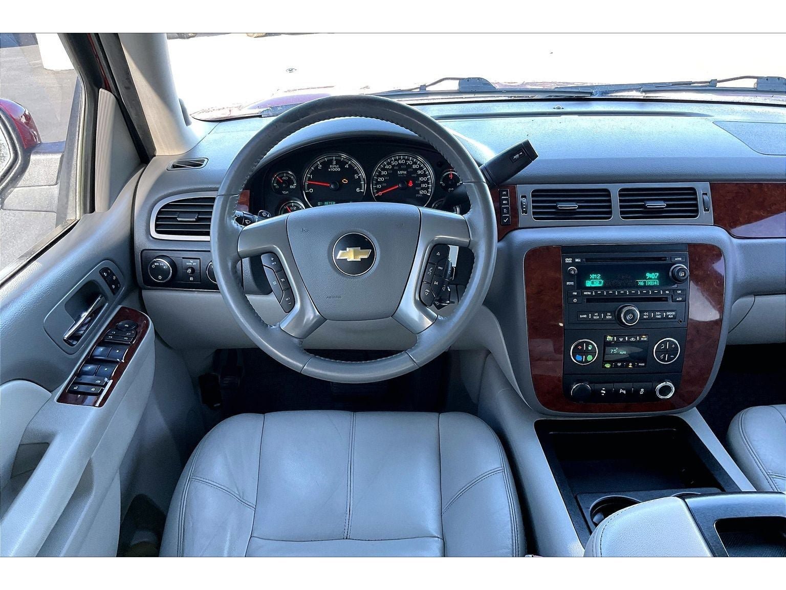 Used 2014 Chevrolet Tahoe LT w/ Luxury Package AWD/4WD image 5