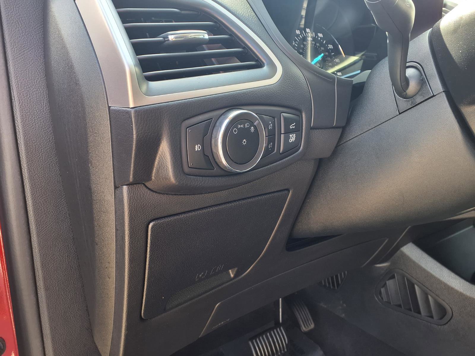 Used 2024 Ford Edge SEL w/ Convenience Package image 13