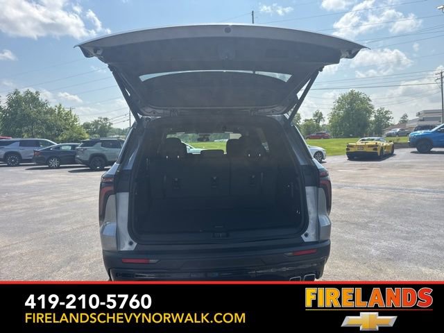 New 2025 Chevrolet Traverse LT w/ Midnight/Sport Edition image 46