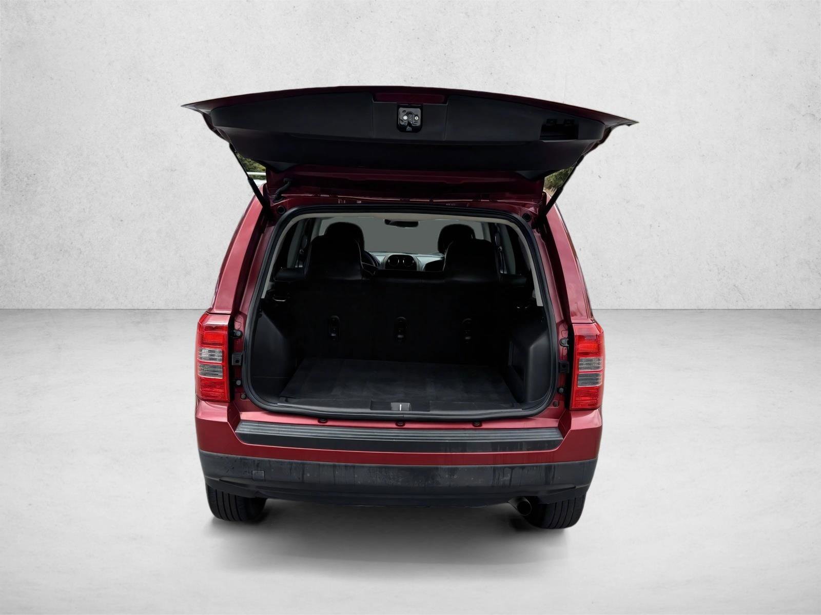 Used 2014 Jeep Patriot Sport w/ Power Value Group FWD image 7