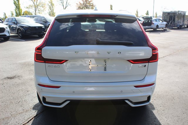 New 2026 Volvo XC60 B5 Plus w/ Climate Package image 4
