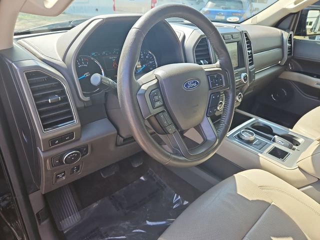 Used 2018 Ford Expedition Max XLT w/ Equipment Group 202A RWD image 11