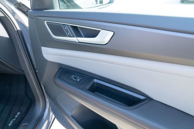 New 2026 Volkswagen Atlas Peak Edition image 46
