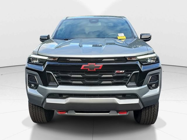 Used 2024 Chevrolet Colorado Z71 w/ Z71 Convenience Package 2 AWD/4WD image 8
