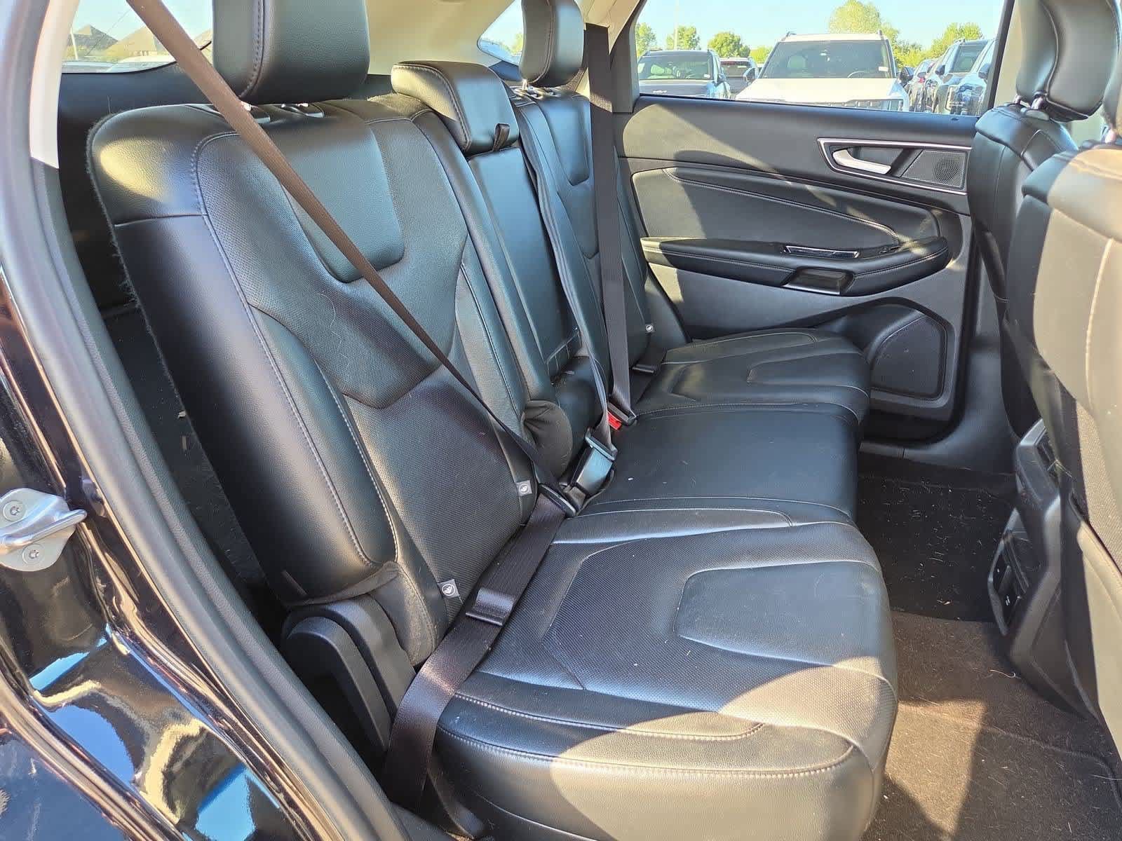 Used 2019 Ford Edge Titanium w/ Equipment Group 301A AWD/4WD image 20