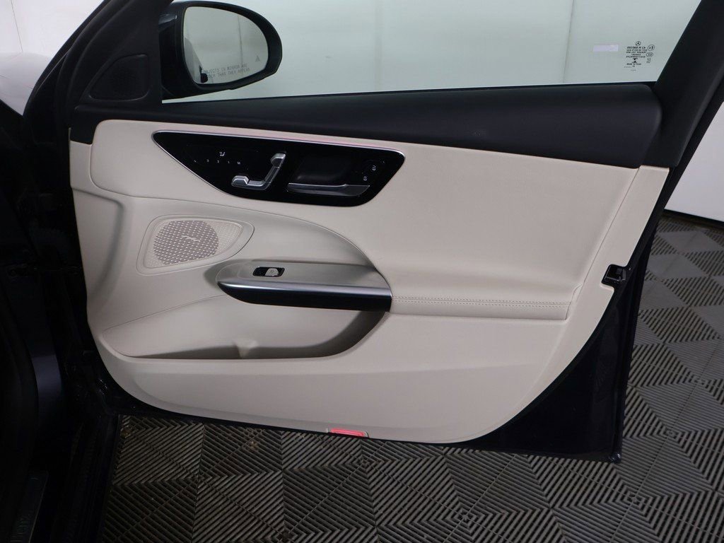 Used 2023 Mercedes-Benz C 300 4MATIC Sedan image 24