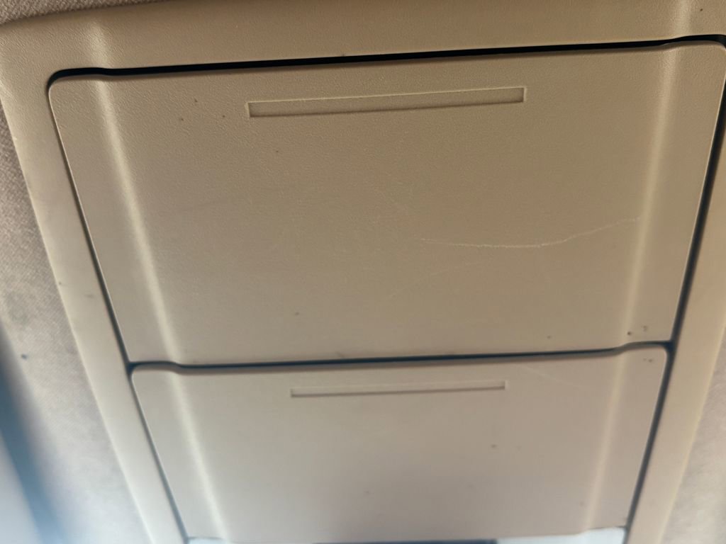 Used 2016 Ford F350 Lariat w/ Chrome Package image 36