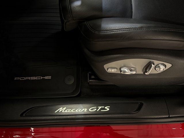 Certified 2022 Porsche Macan GTS image 32
