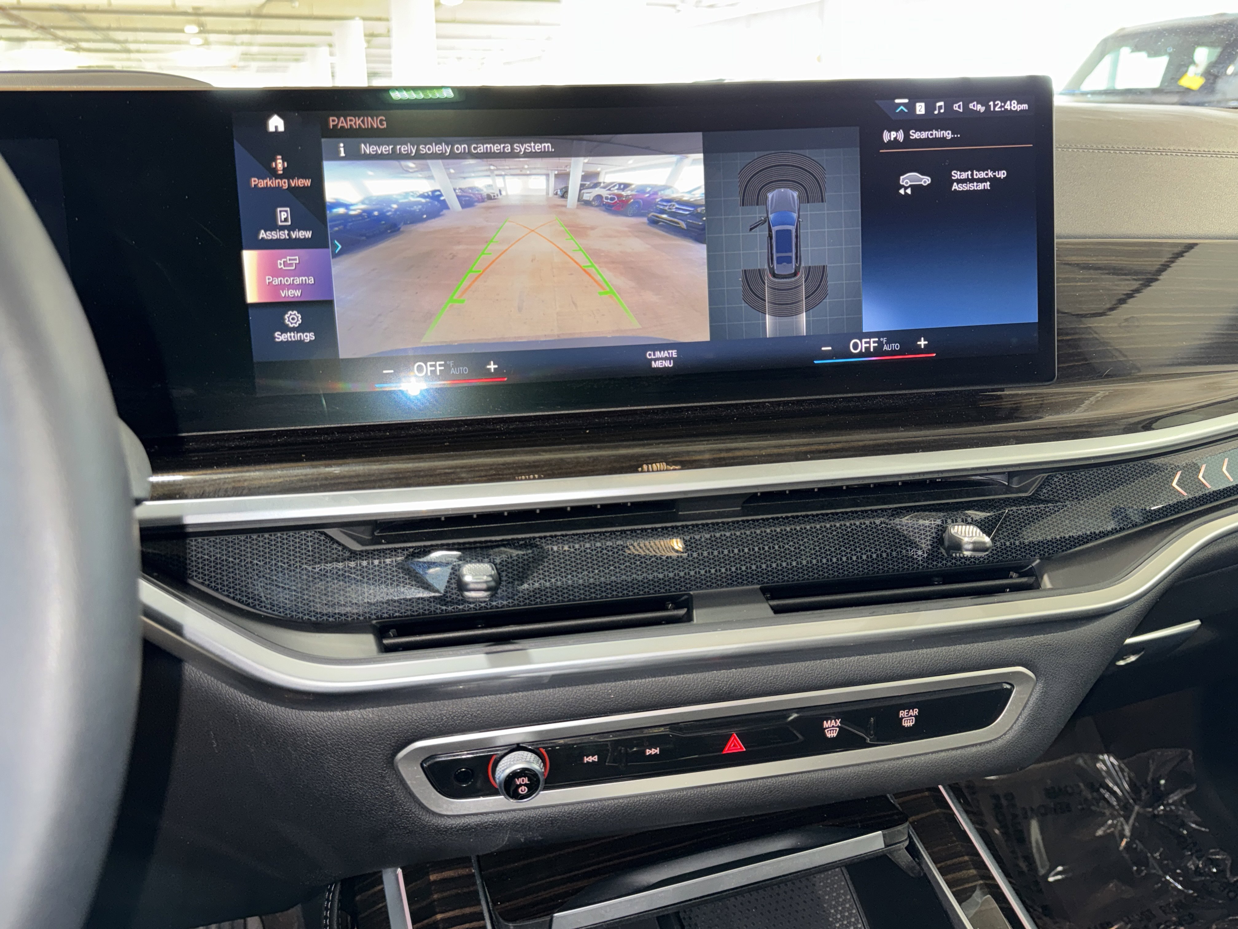 Used 2023 BMW X7 xDrive40i w/ Premium Package image 28