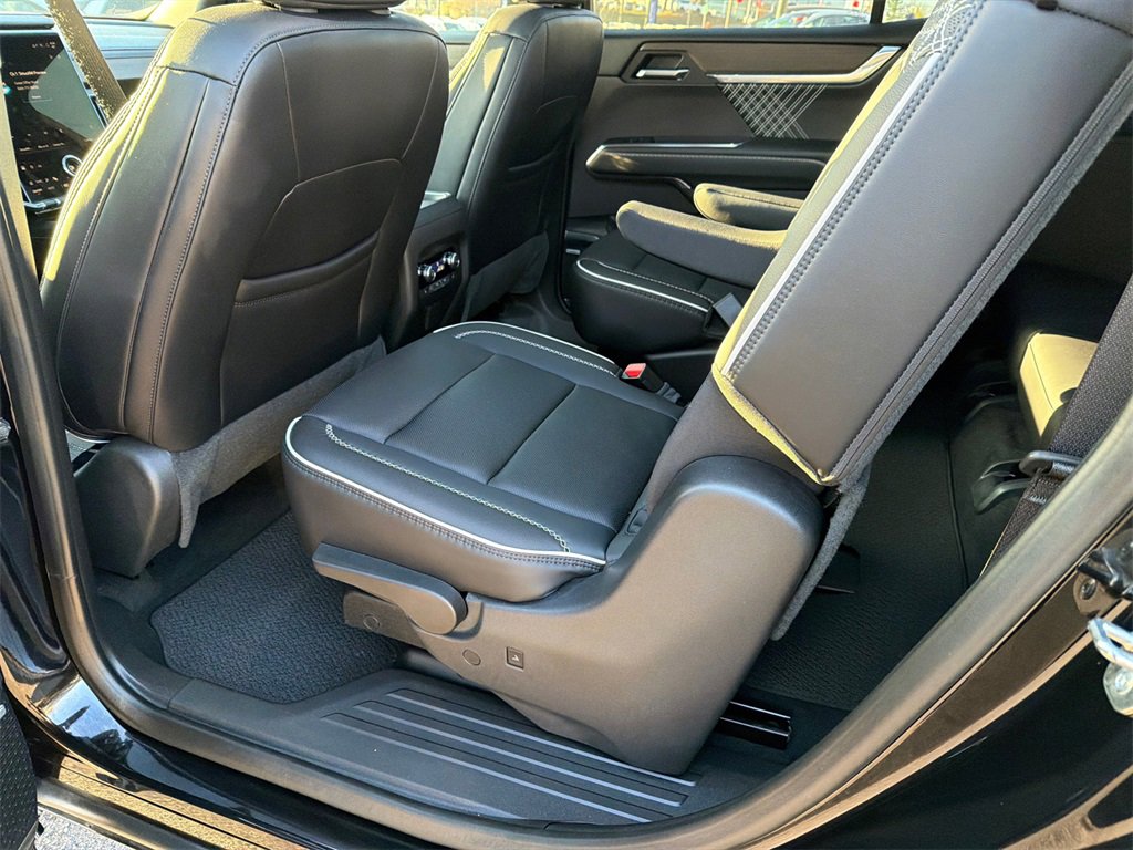 Used 2025 GMC Acadia Denali image 21