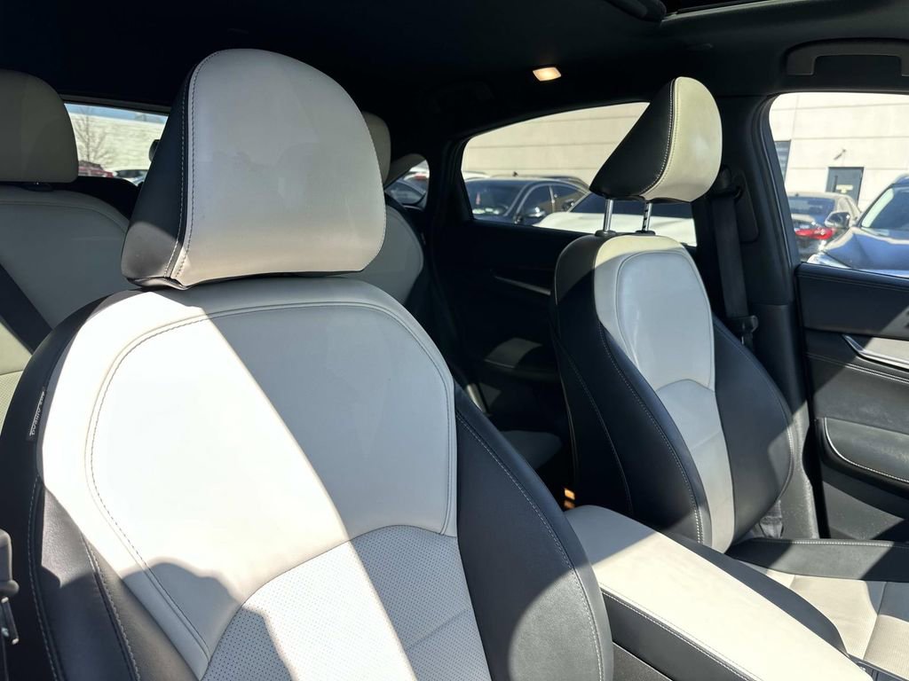 Certified 2025 INFINITI QX55 Luxe w/ Cargo Package image 39