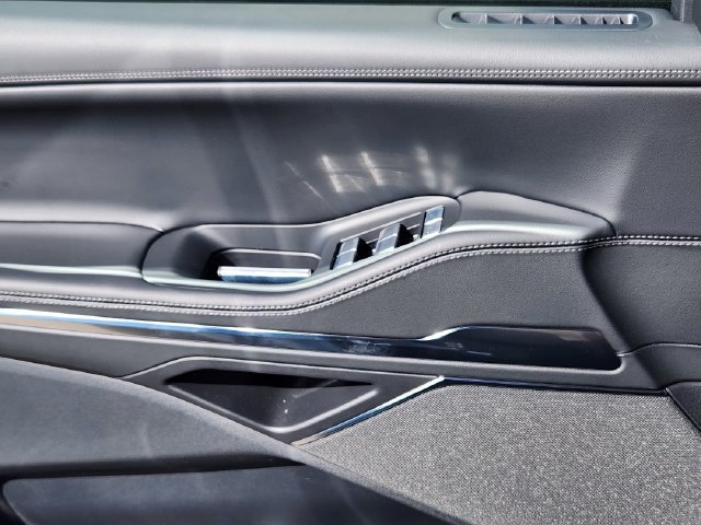 New 2027 Lincoln Navigator Reserve w/ Jet Appearance Package AWD/4WD image 9