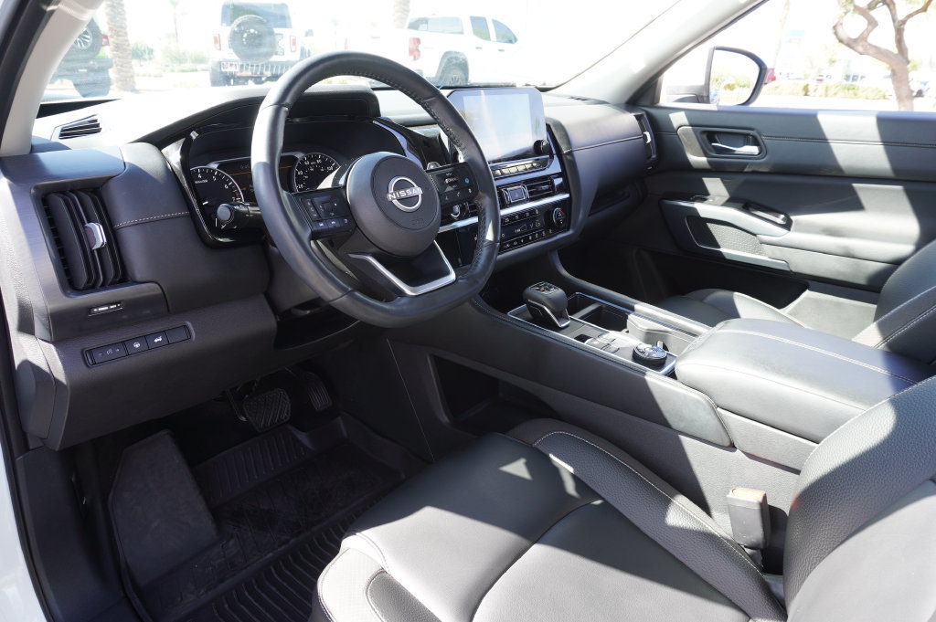 Certified 2024 Nissan Pathfinder SL AWD/4WD image 17