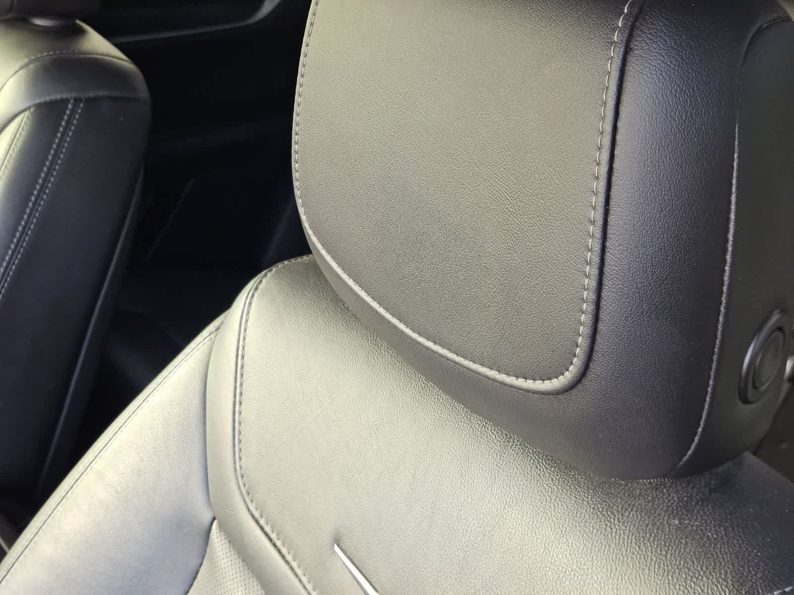 Used 2020 Cadillac XT5 Premium Luxury FWD image 13