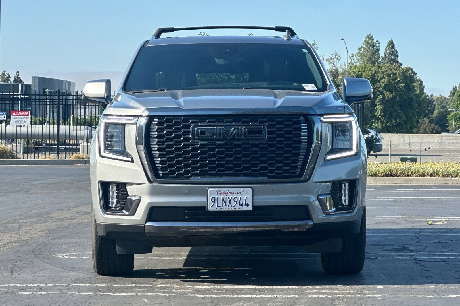 Used 2024 GMC Yukon XL Denali Ultimate AWD/4WD image 9