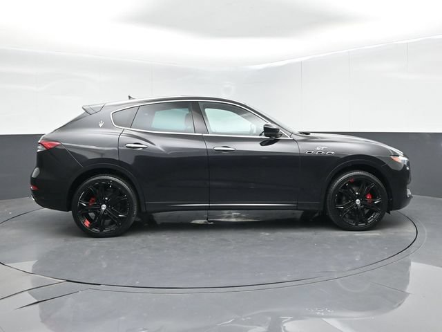 Used 2023 Maserati Levante GT AWD/4WD image 9