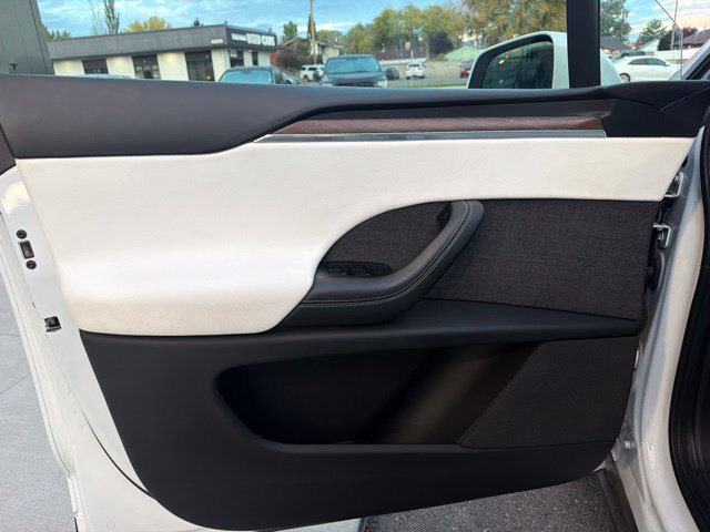 Used 2022 Tesla Model X AWD/4WD image 23