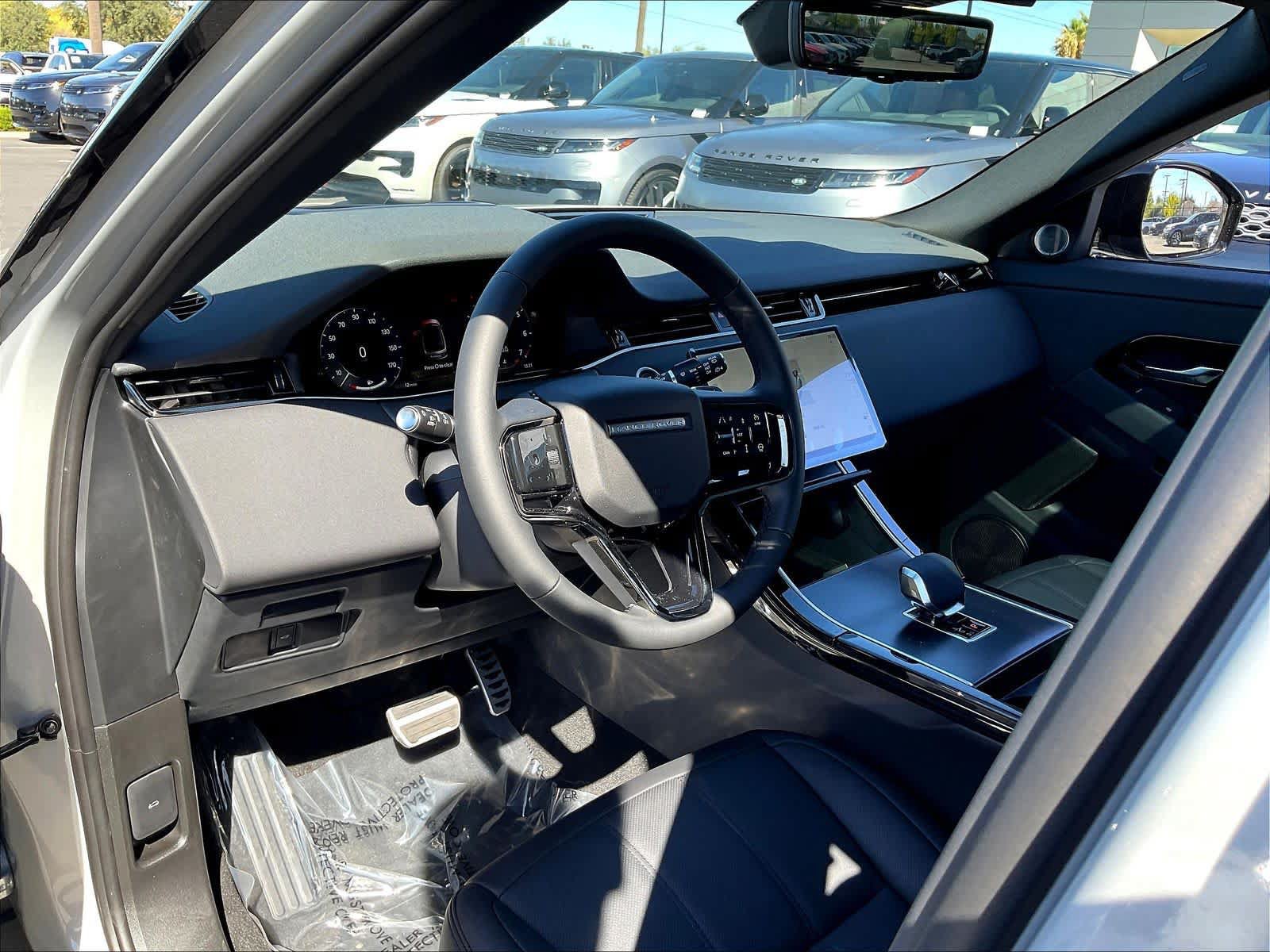 New 2026 Land Rover Range Rover Evoque Dynamic SE AWD/4WD image 8
