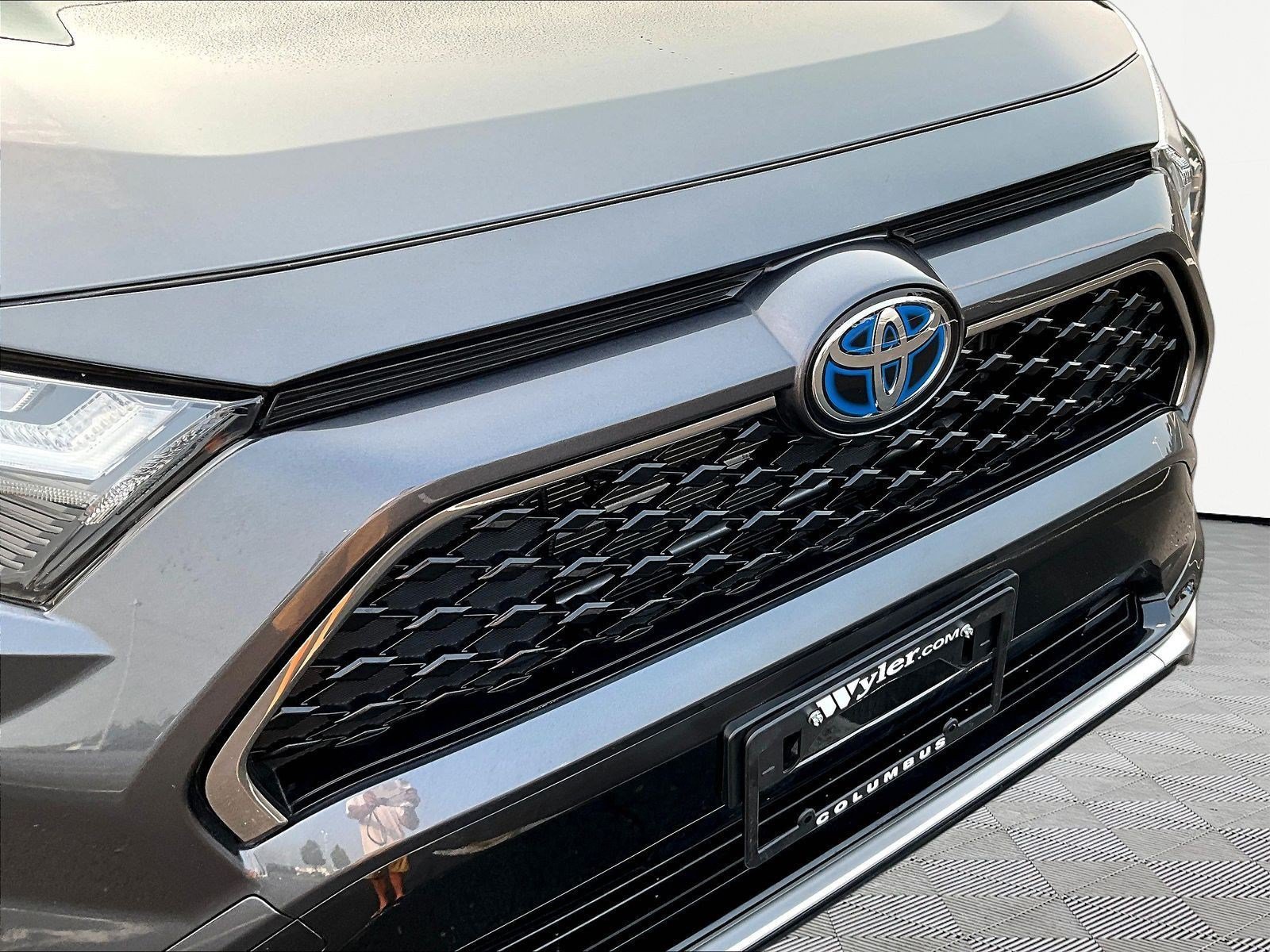 Used 2023 Toyota RAV4 XSE w/ Weather Package AWD/4WD image 33