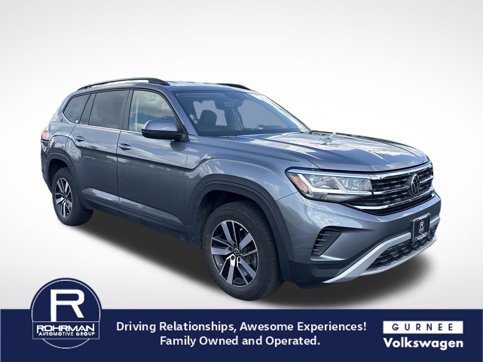 Used 2023 Volkswagen Atlas SE AWD/4WD image 2