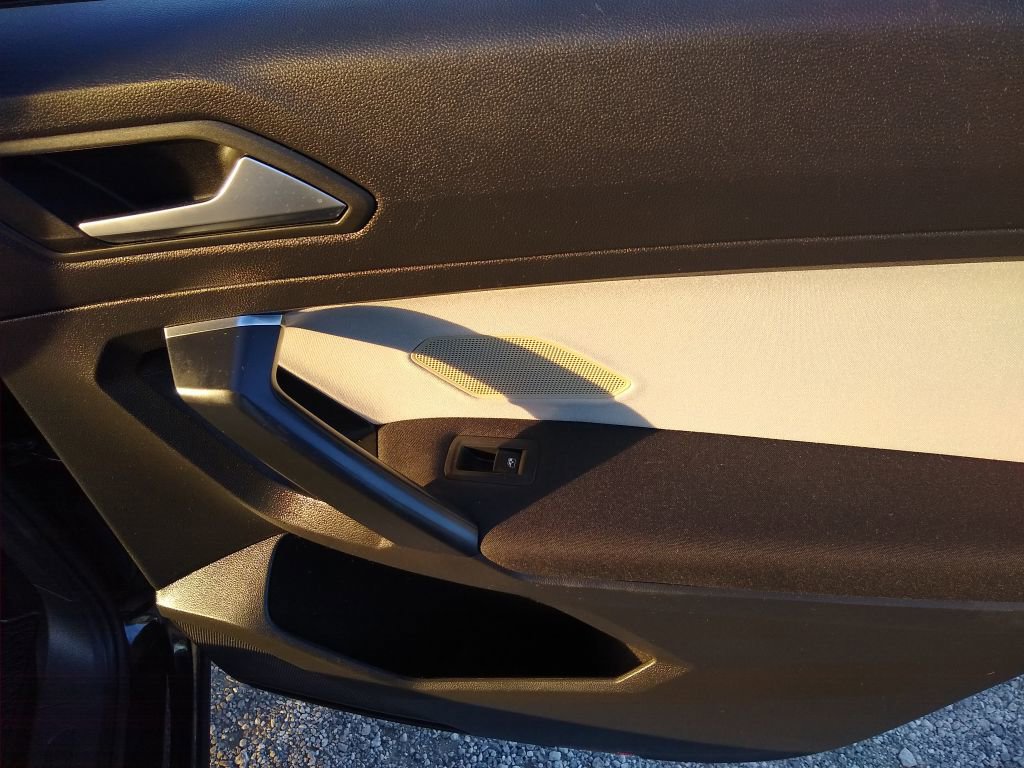 Used 2021 Volkswagen Tiguan S image 26