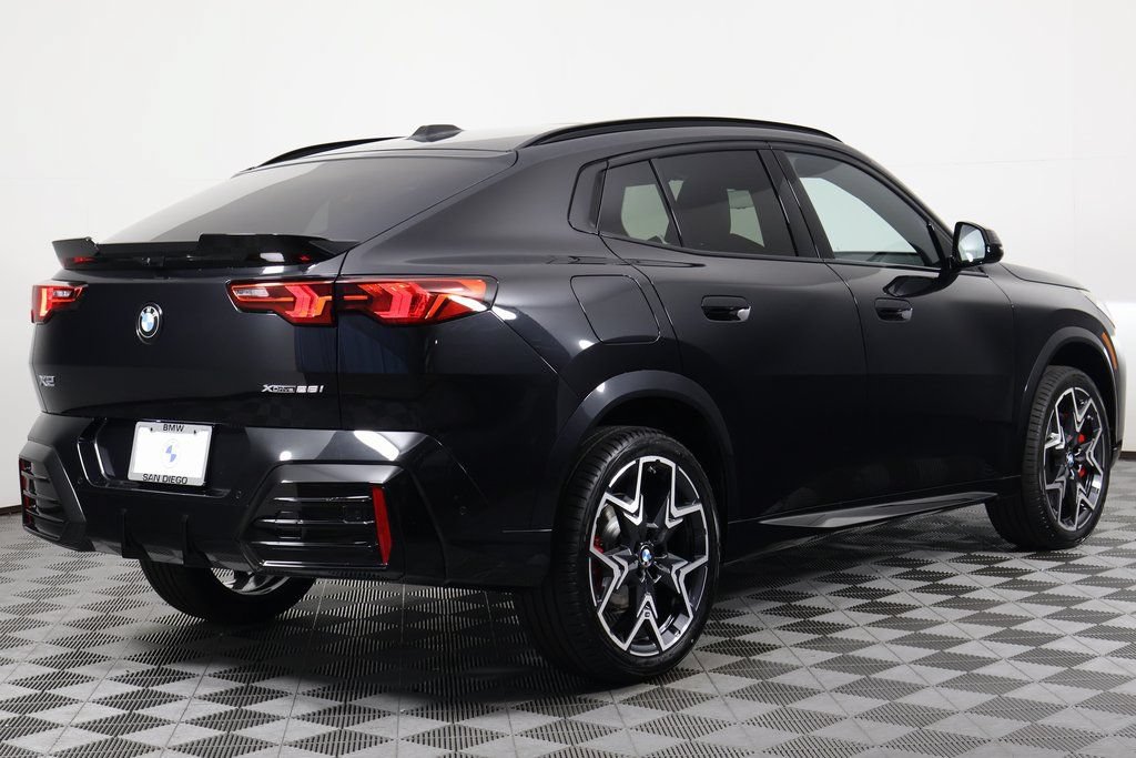 New 2026 BMW X2 xDrive28i w/ Technology Package AWD/4WD image 2
