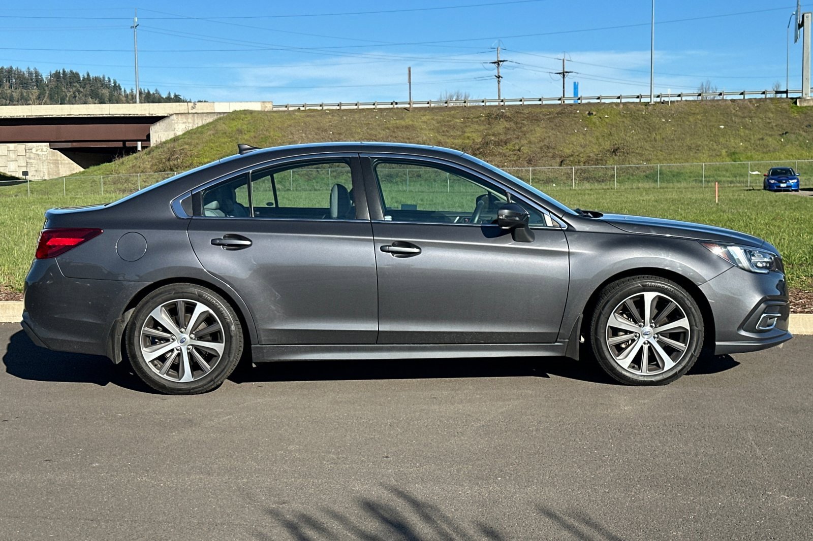 Used 2019 Subaru Legacy 2.5i Limited w/ Popular Package #2A image 2