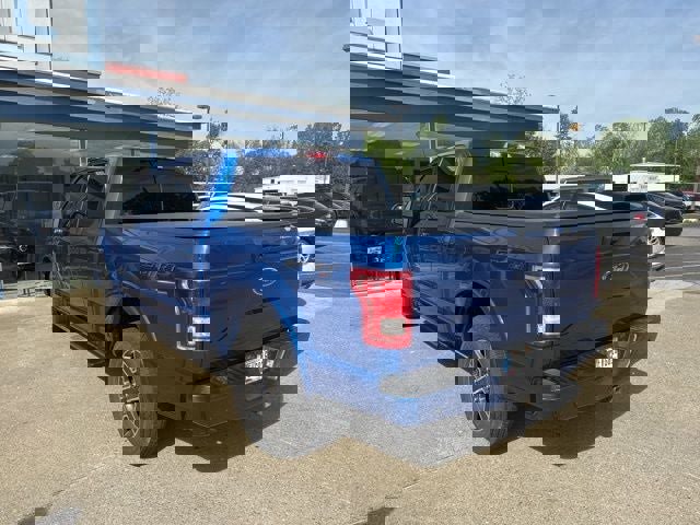 Used 2017 Ford F150 XLT w/ Equipment Group 302A Luxury AWD/4WD image 4